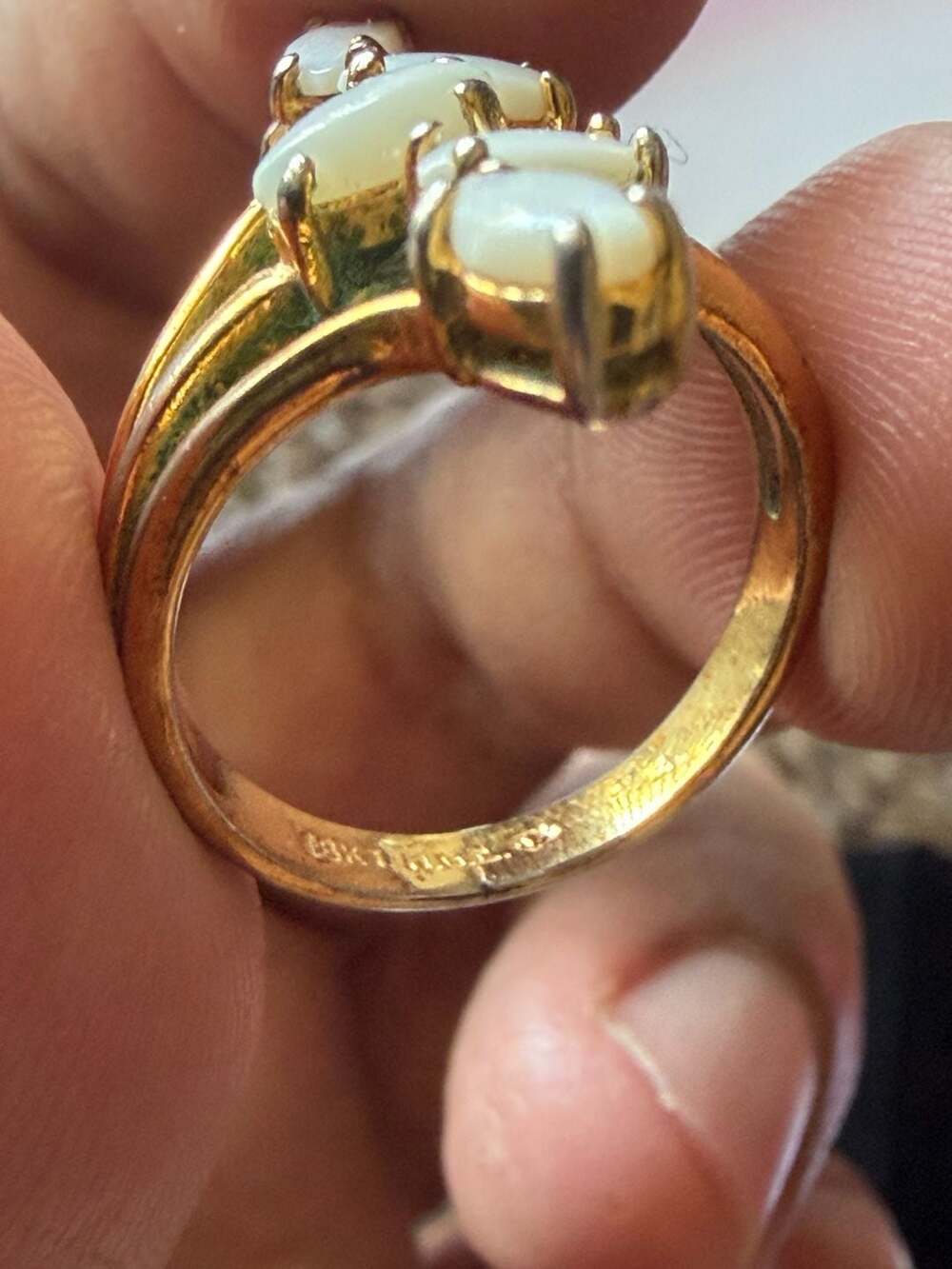 Vintage Gold Tone Marquise Faux Opal Bypass Cocktail Ring - Picture 3 of 4